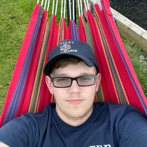 Meet your Posher, Bradley